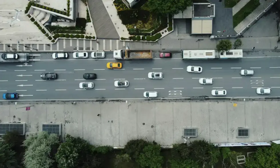 Pazartesi gününden itibaren, Záhoria'dan D2 yolunda zaten kötü olan trafik durumunun daha da kötüleşmesini bekliyoruz.